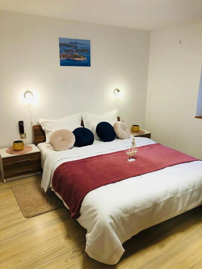 Istrian Stone House In The Heart Of The Beautiful Fishing Village Fazana - Only Few Steps From The Sea And The Wonderful Beach - Incl Plasma-Quad-Plus-Filter Against C O V I D Fažana Exterior foto